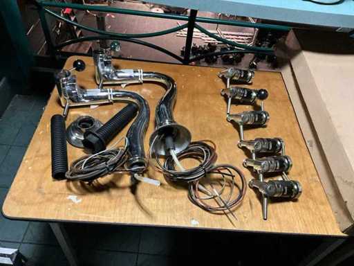 Dispense columns (2x)