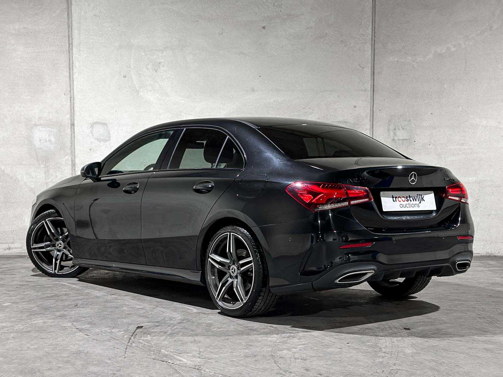 Mercedes-Benz A200 Business Solution AMG A-klasse 163pk 2020 (Origineel-NL), J-049-DZ