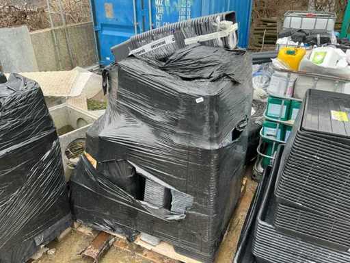 Palette of various pots