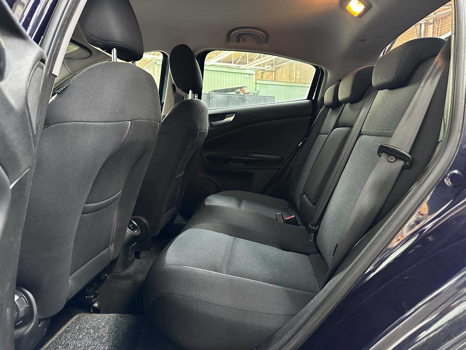 Alfa Romeo Giulietta 1.4 T Distinctive 170pk 2012 (Origineel-NL), 00-XKP-5