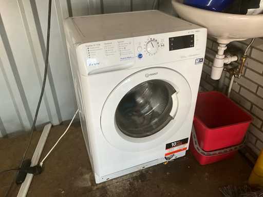 Indesit Innex 7KG Washing machine, drying rack