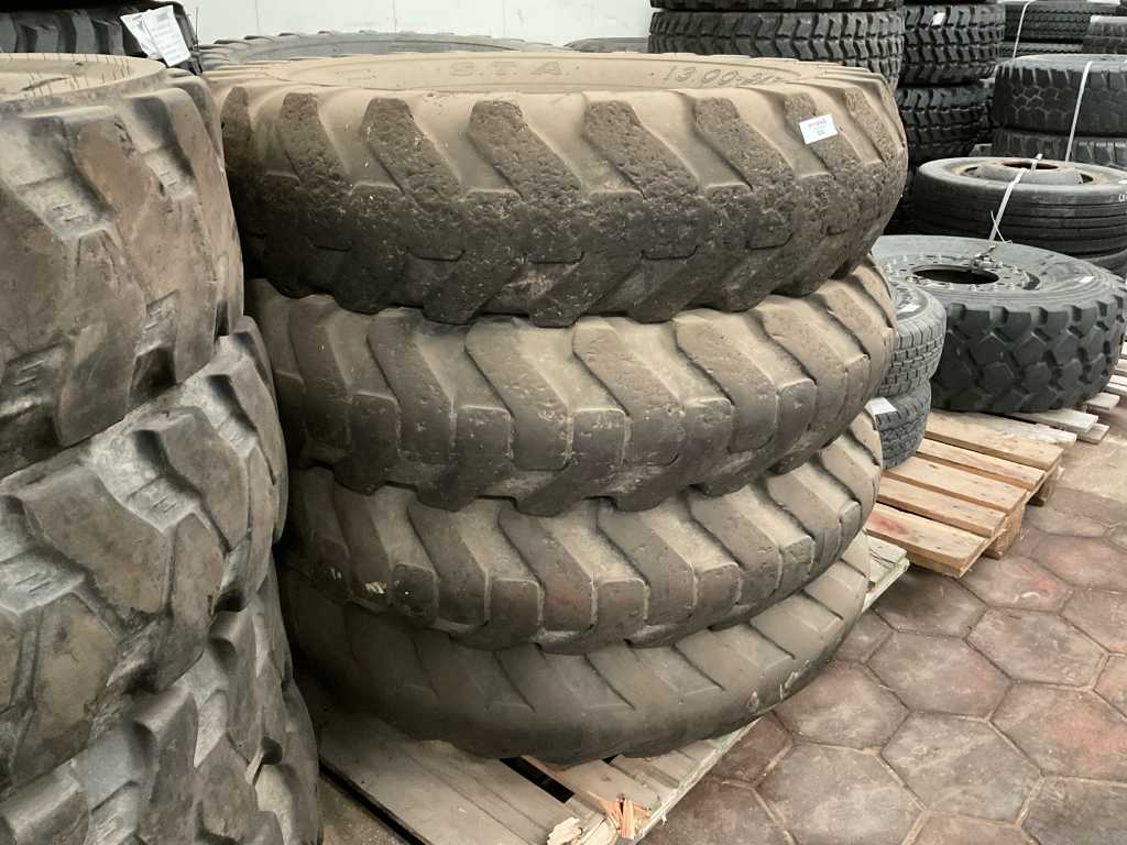 S.T.A. Tire (4x)
