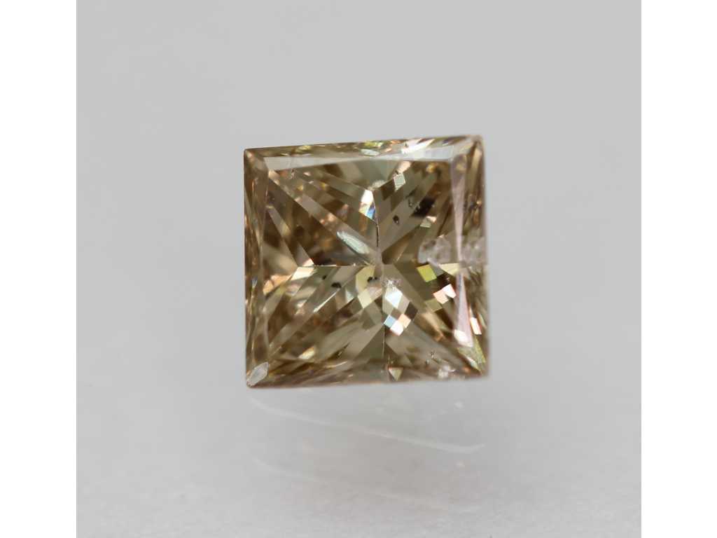 Diamant naturel (brun jaunâtre fantaisie / SI1) 0,45 carat