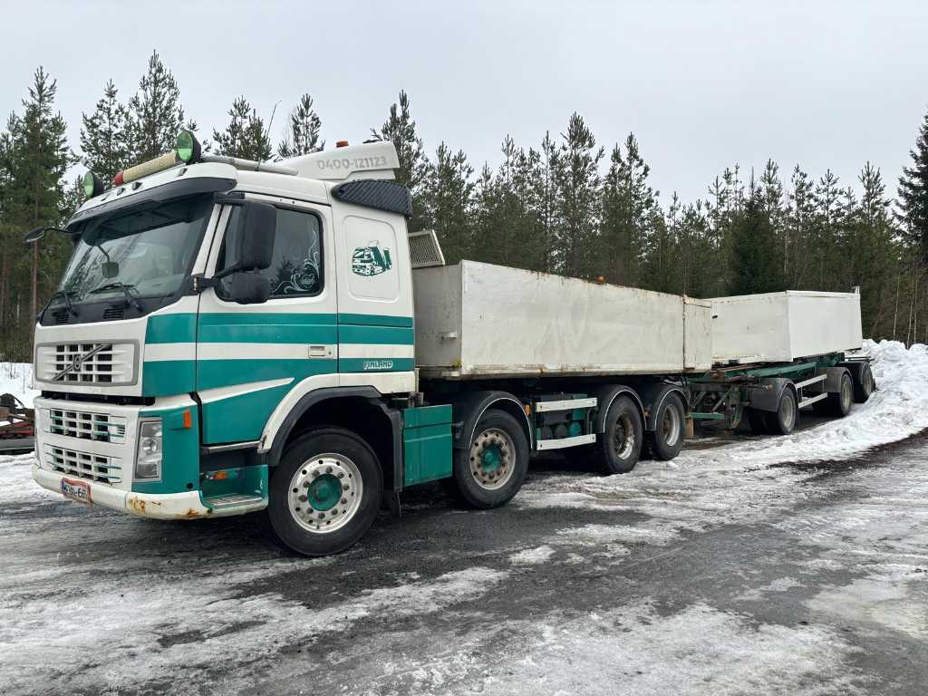 Volvo cassette truck and Jyki trailer combination