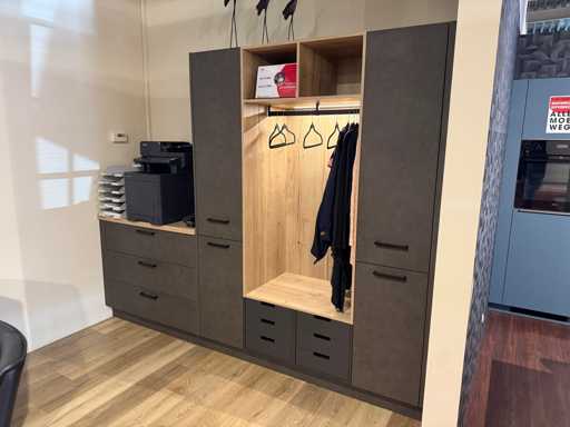 Schüller - Garderobekast