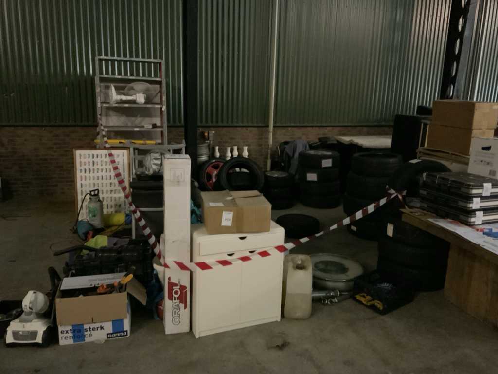 Batch of car parts and garage inventory