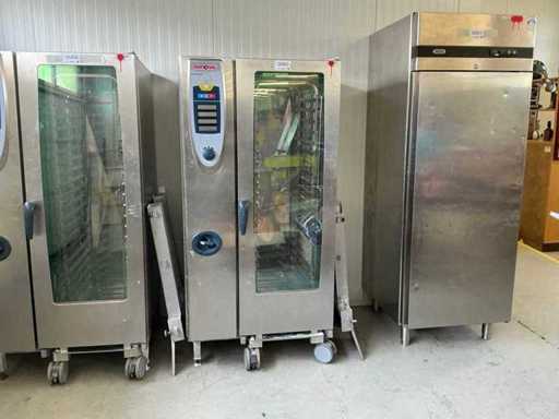 Rational combi steamer