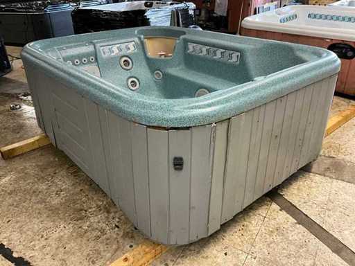 Great Lakes Jacuzzi
