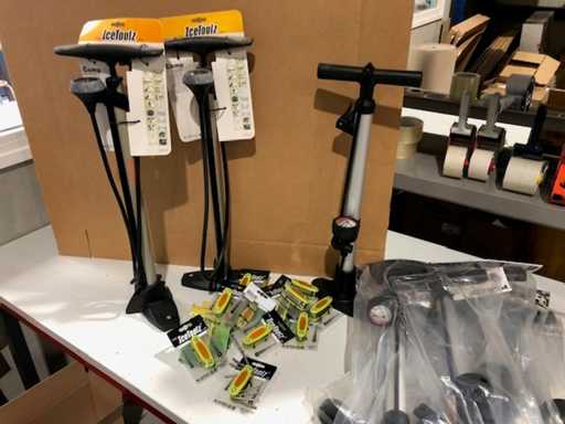 Ice Toolz - Pompa per bicicletta e attrezzo per bicicletta (23x)