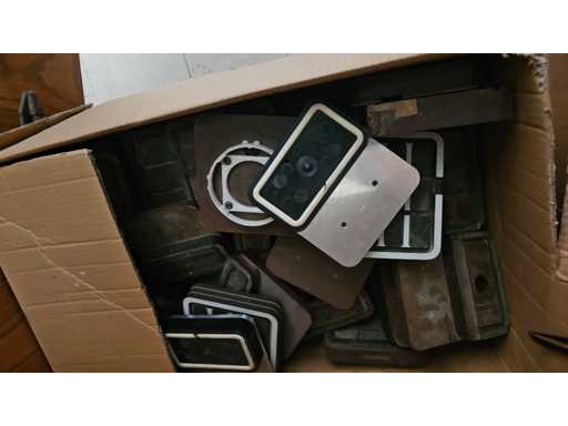   Vacuum clamping plates / vacuum pods