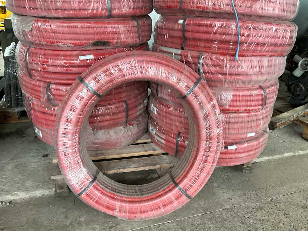 Hot water hoses