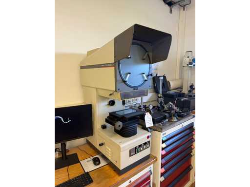 MITUTOYO PJ3000 Profilprojektor