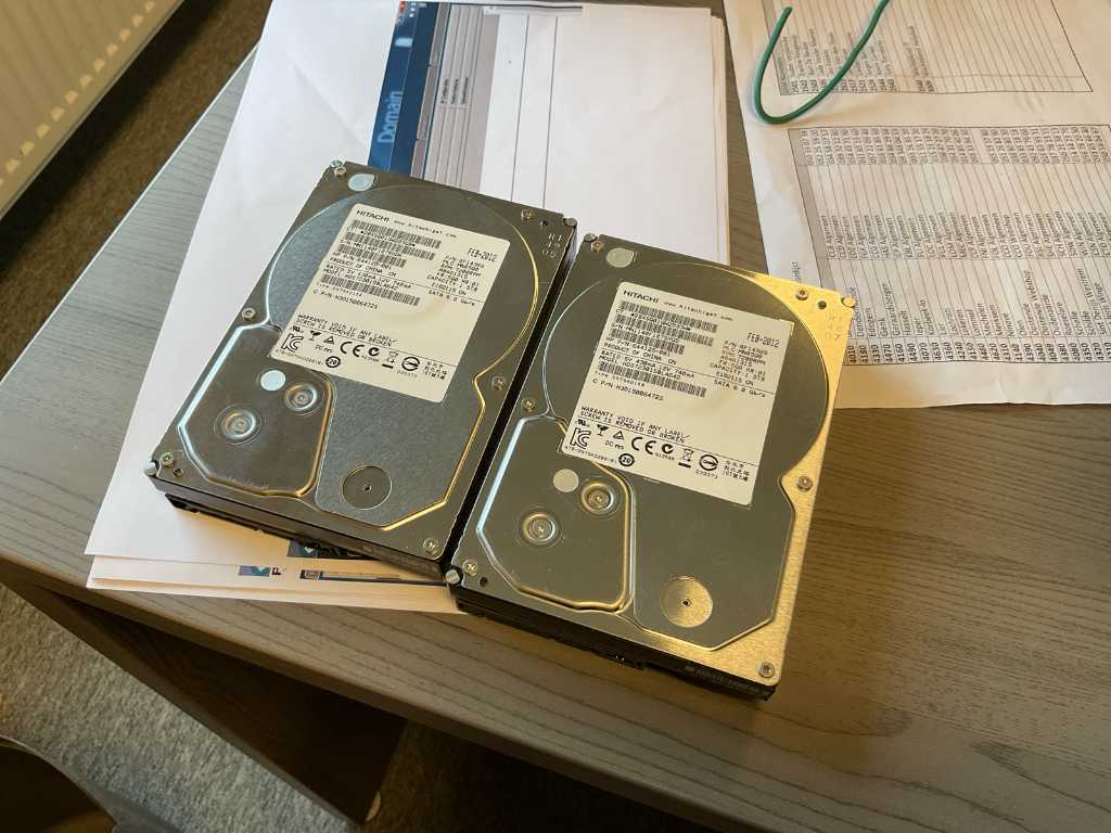 Unitate de hard disk internă Hitachi (2x)