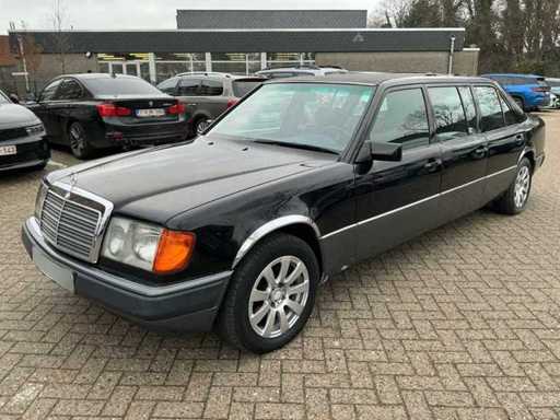 Mercedes-Benz Longversion E200 Oldtimer