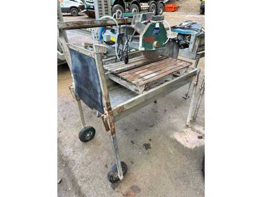 Mașină de frezat masă