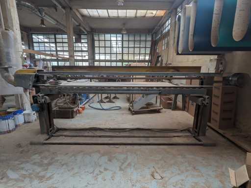 Levigatrice a nastro lungo