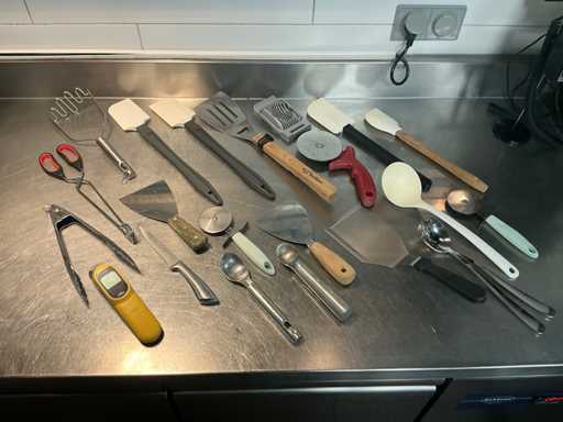 Partij keukenbenodigdheden