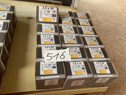 18 Kisten Holzschrauben