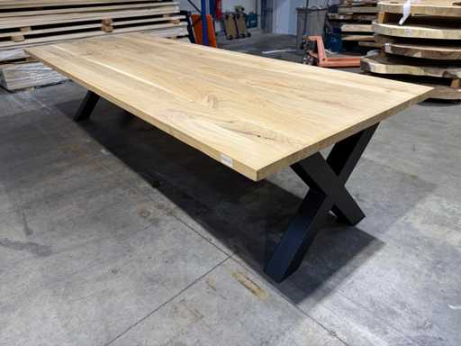 Eiken eetkamertafel 320cm.