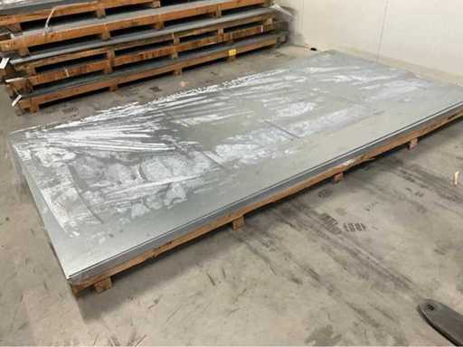 Plaque d’acier (37x)