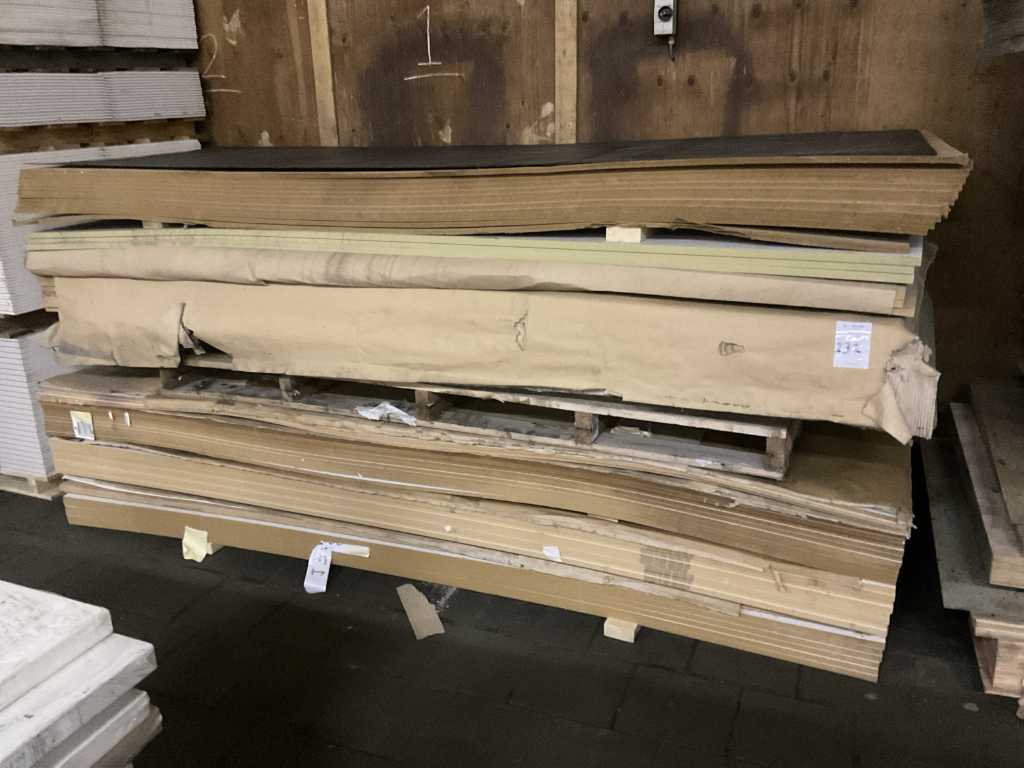 Materiale in legno da costruzione, pannelli di compensato vari