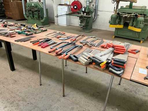 Grande quantité d’outils manuels