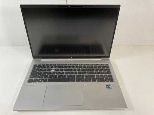 HP EliteBook 860 G9 16", Core(TM) i7 12e génération, 32 Go de RAM, 512 Go NVMe Laptop
