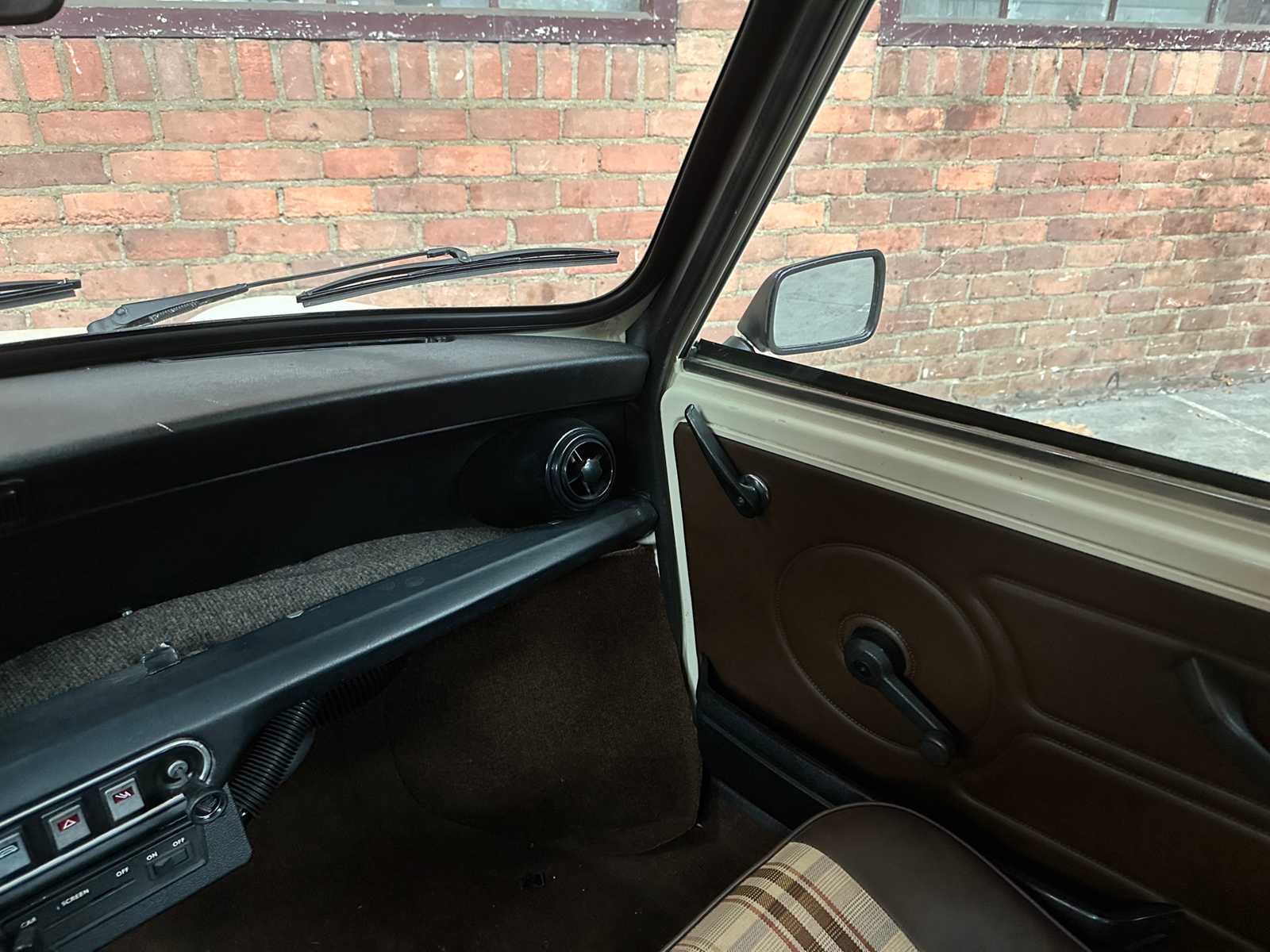 Austin Mini 1000 HLE 41pk 1984 (Origineel-NL), KS-40-RR