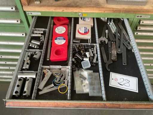 Mixed lot of cutting accessories, very extensive