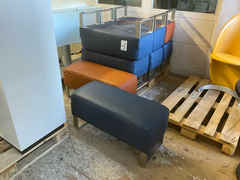 Upholstered benches (8x)
