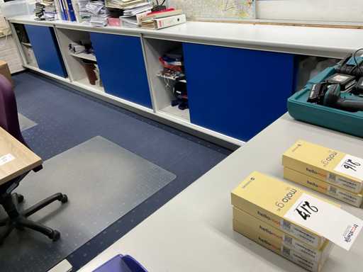 Inhoud schuifkast, 2x kantoorkast met inhoud.