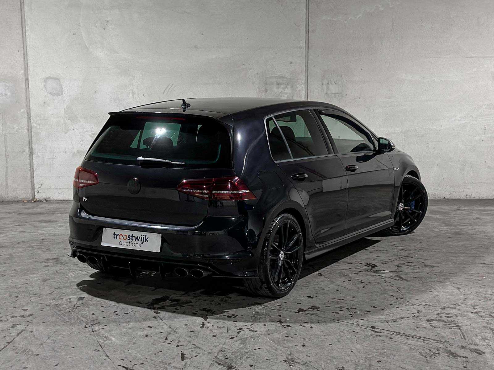 Volkswagen Golf 2.0 TSI R 4Motion 300pk 2015, P-916-RV