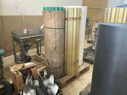 Machinery, spare parts and warehouse stocks