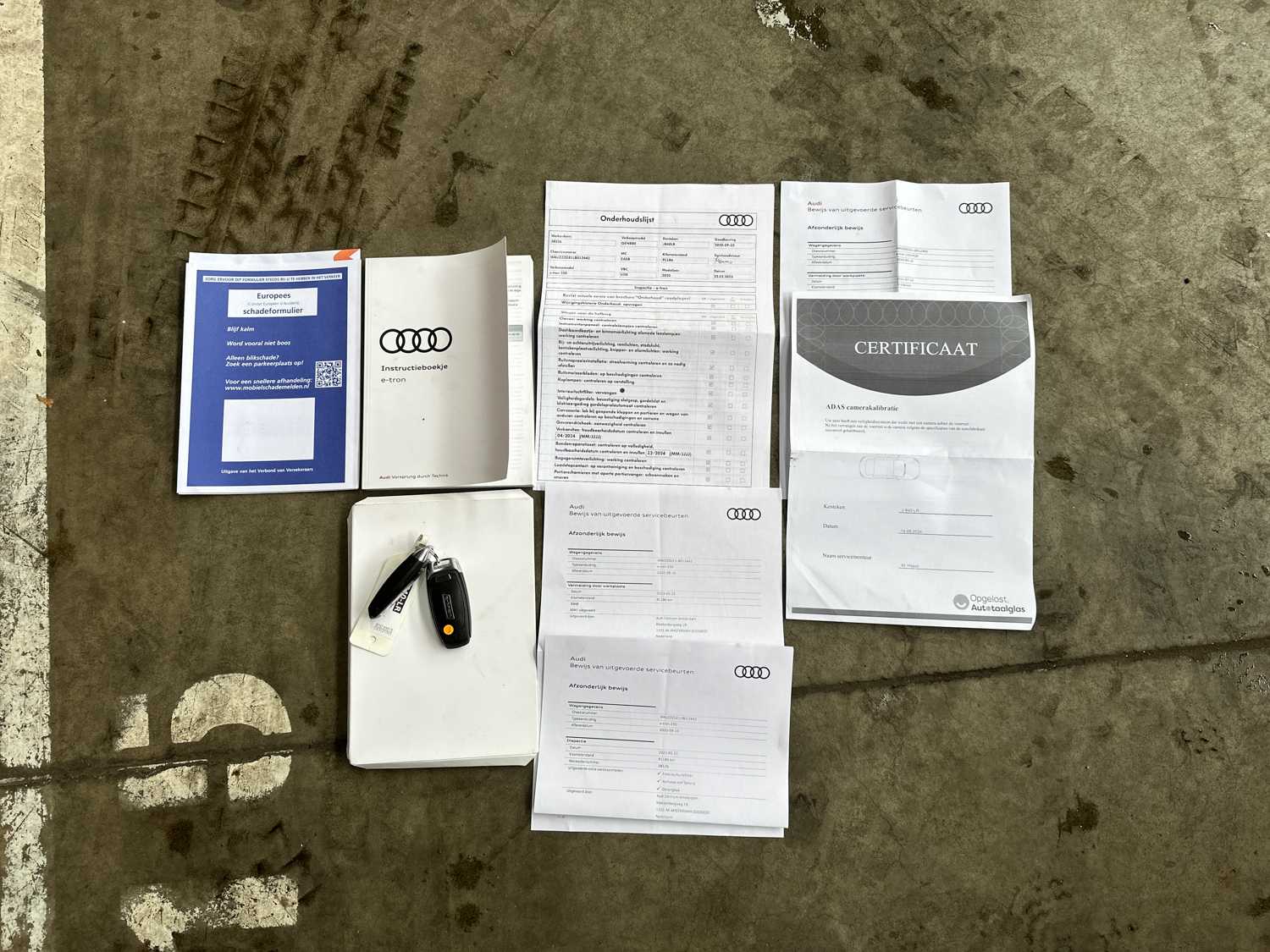 Audi e-tron 50 Quattro Launch Edition 71 kWh 313pk 2020 (Origineel-NL & 1e Eigenaar), J-840-LR