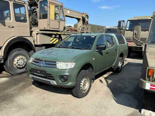 2015 Mitsubishi L200