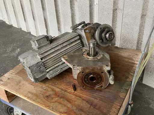Electric motor equipped with gearbox