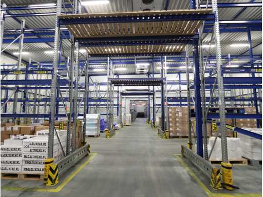 Bankruptcy of CelaVita Foods B.V. | Packaging, racks and packing materials