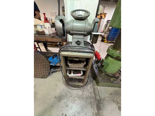   Siemens Doppel-Schleifbock auf Schranktisch