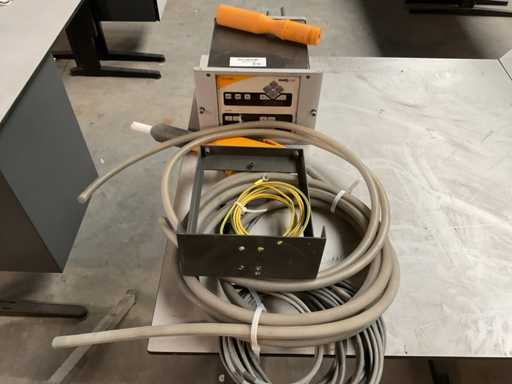 2007 ITW Gema AG OptiFlex Control unit z bronią do malowania prochowego