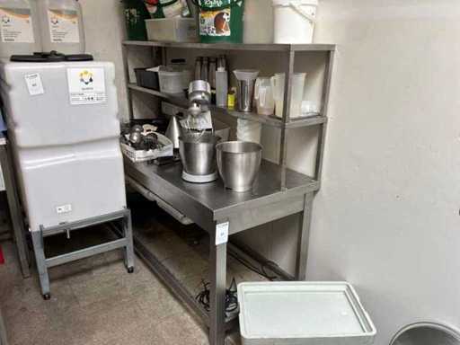 TABLE EN ACIER INOXYDABLE AVEC CONTENU