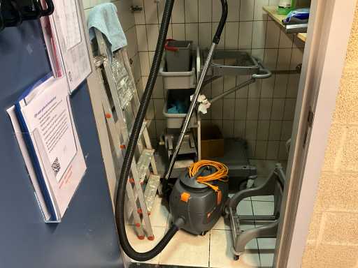 Divers produits de nettoyage