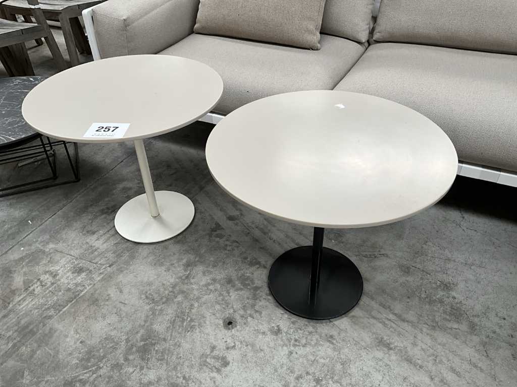 2 assorted metal side tables MINOTTI