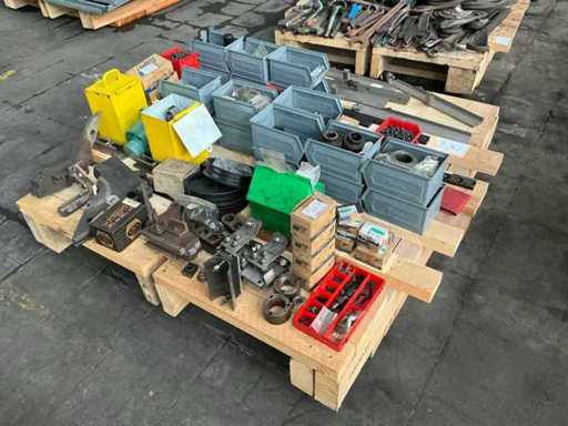 Batch of various parts