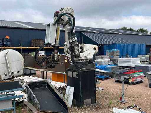 2002 Fanuc Industrial robot