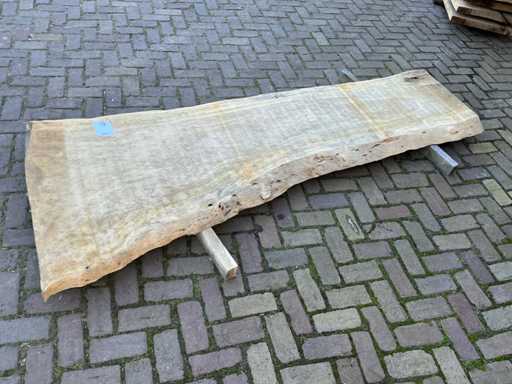 Blat de masă cu trunchi de copac