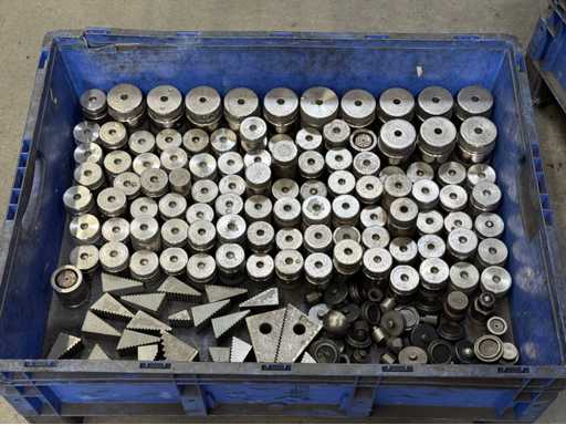   Lots of clamping devices / screw jacks