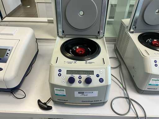 EPPENDORF 5424R Refrigerated Centrifuge