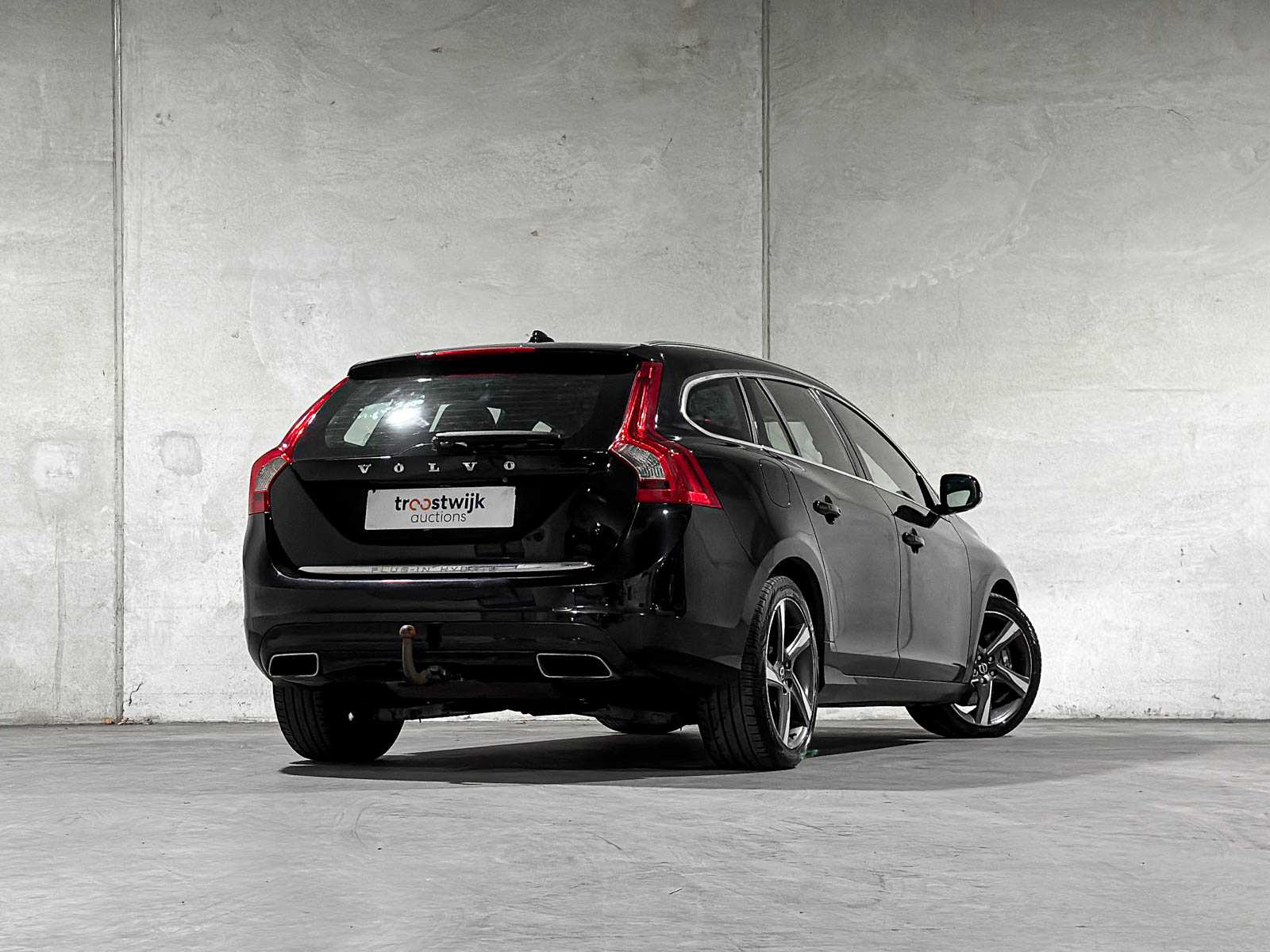 Volvo V60 2.4 D6 AWD Plug-In Hybrid Summum 215pk 2013 (Origineel-NL), 6-SVN-43