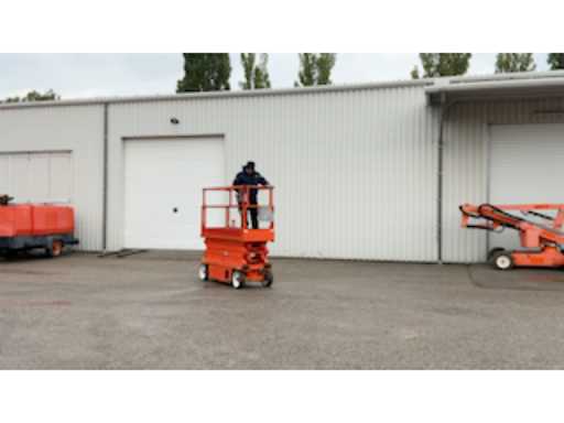 8d2b6aab-6f4c-49ea-bf2a-f22a6781327c.mp4