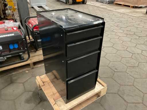 Welding tool chest